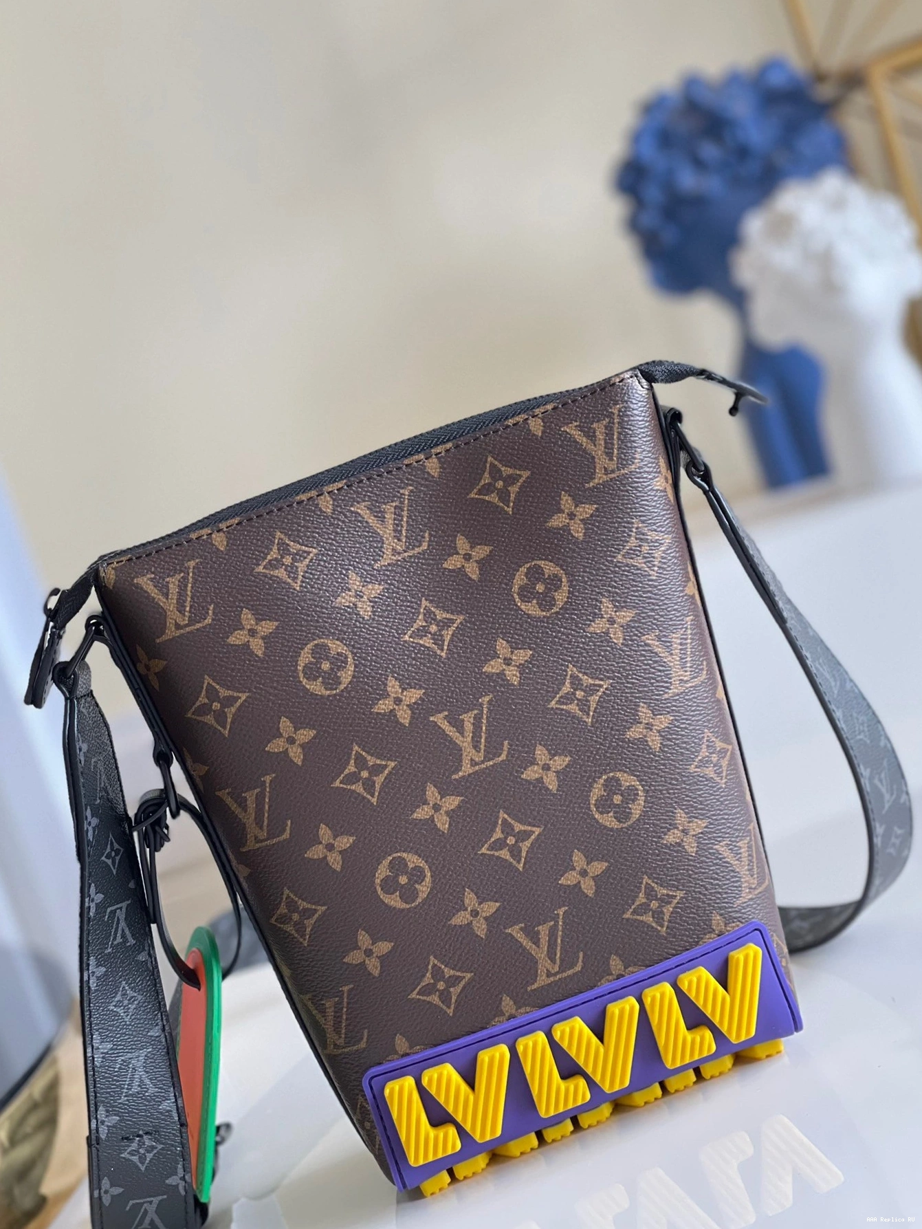 Aaa replica ru LOUIS CRUISER VUITTON MESSENGER 0818